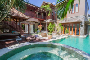 Отель Villa Martine  Kuta